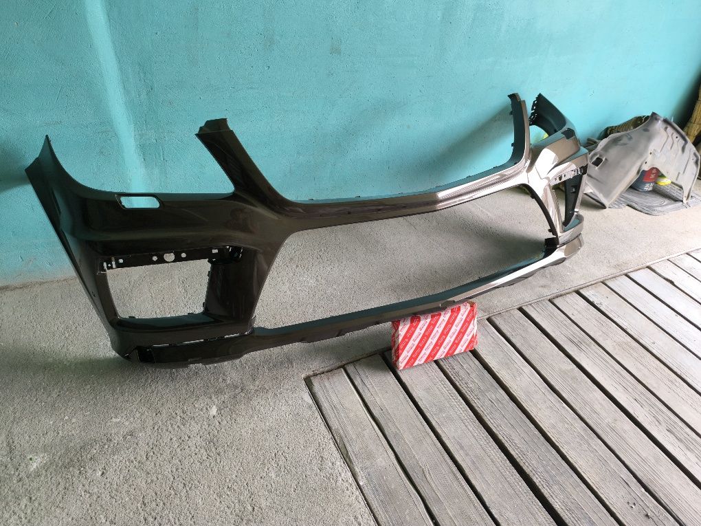 Продам бампер GL 450