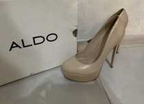 Туфли.   женские. 38 размер . В отличном состоянии . Aldo .