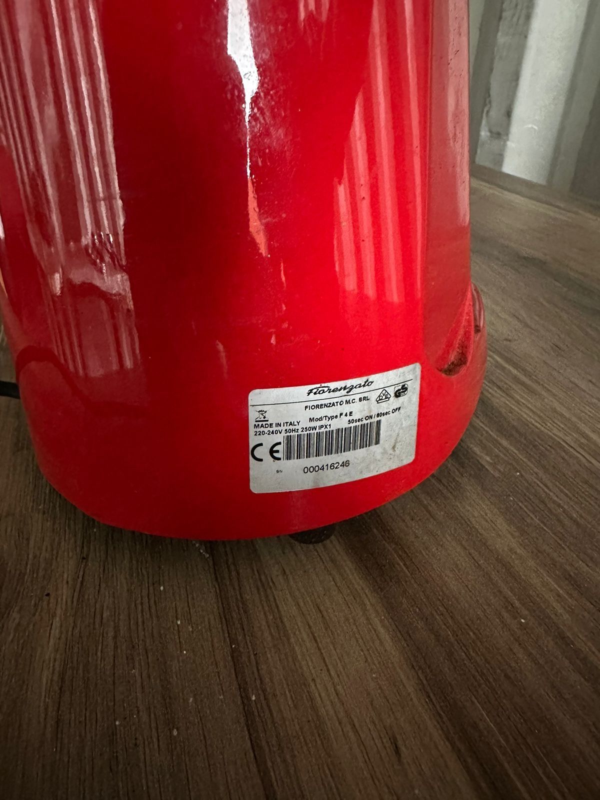 Продаётся кофемолка Fiorenzato f64e.
