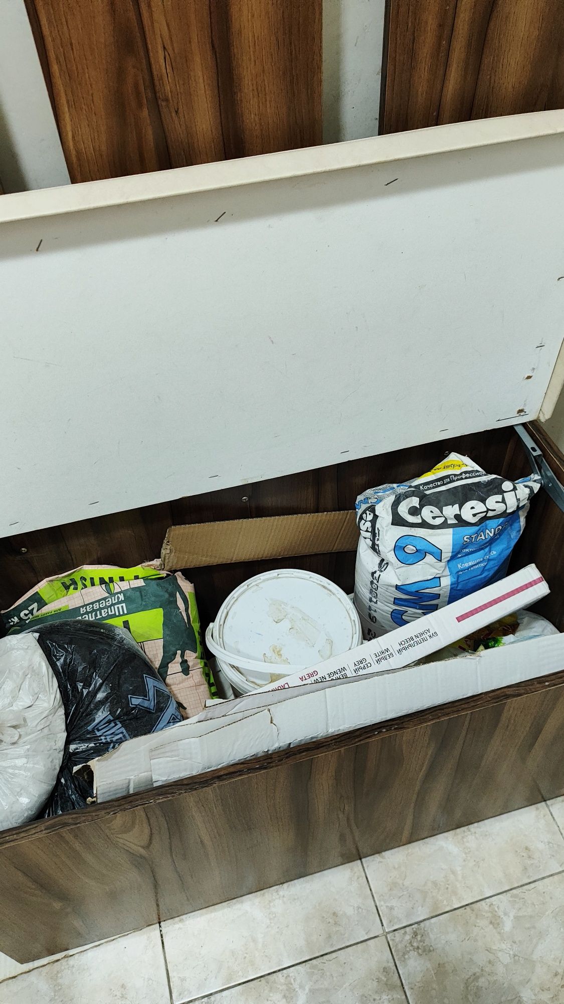 Продам прихожку с коробом