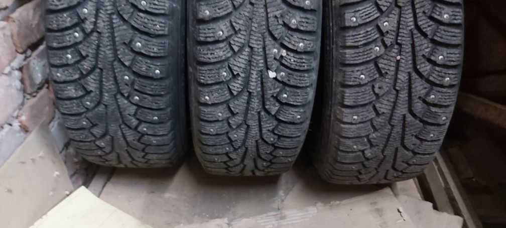 Резина шипованная с литыми дисками 205/60R15