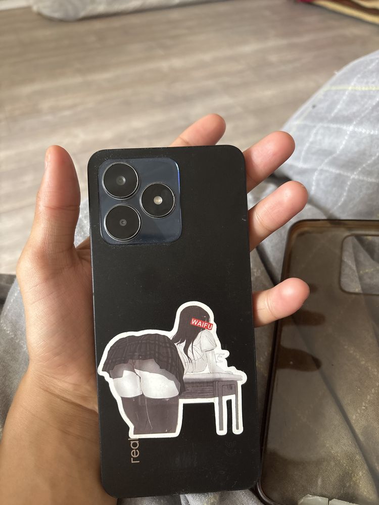 Продам телефон Realme c53