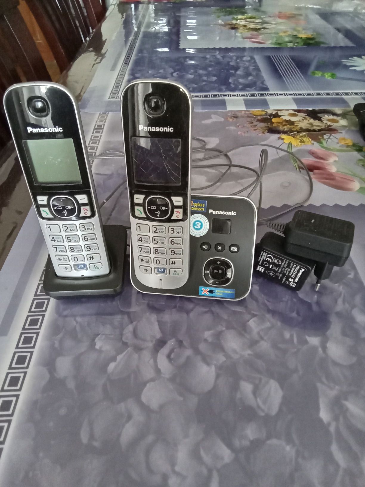 Продам телефон Panasonic с 2 трубками