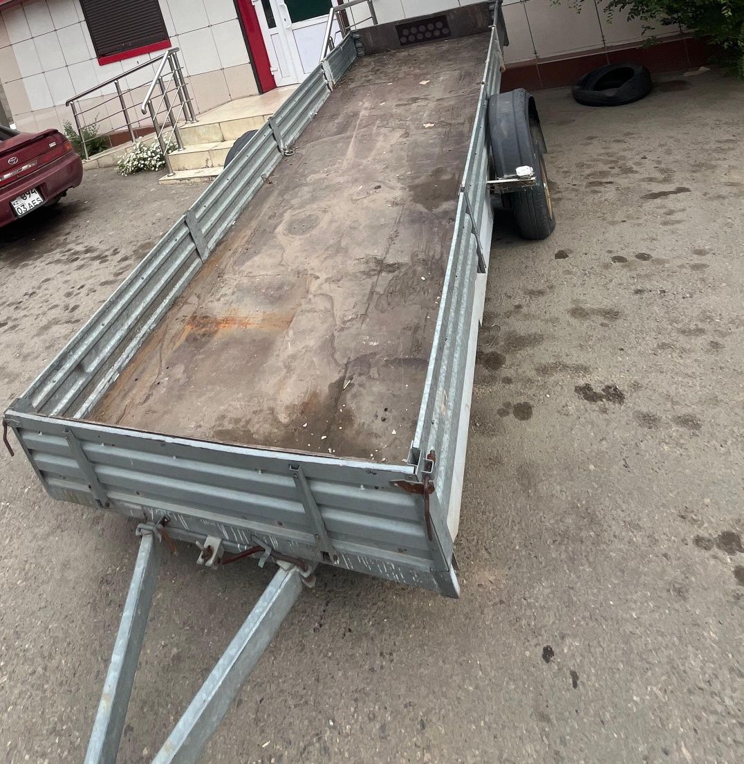 Продам прицеп 4.5м
