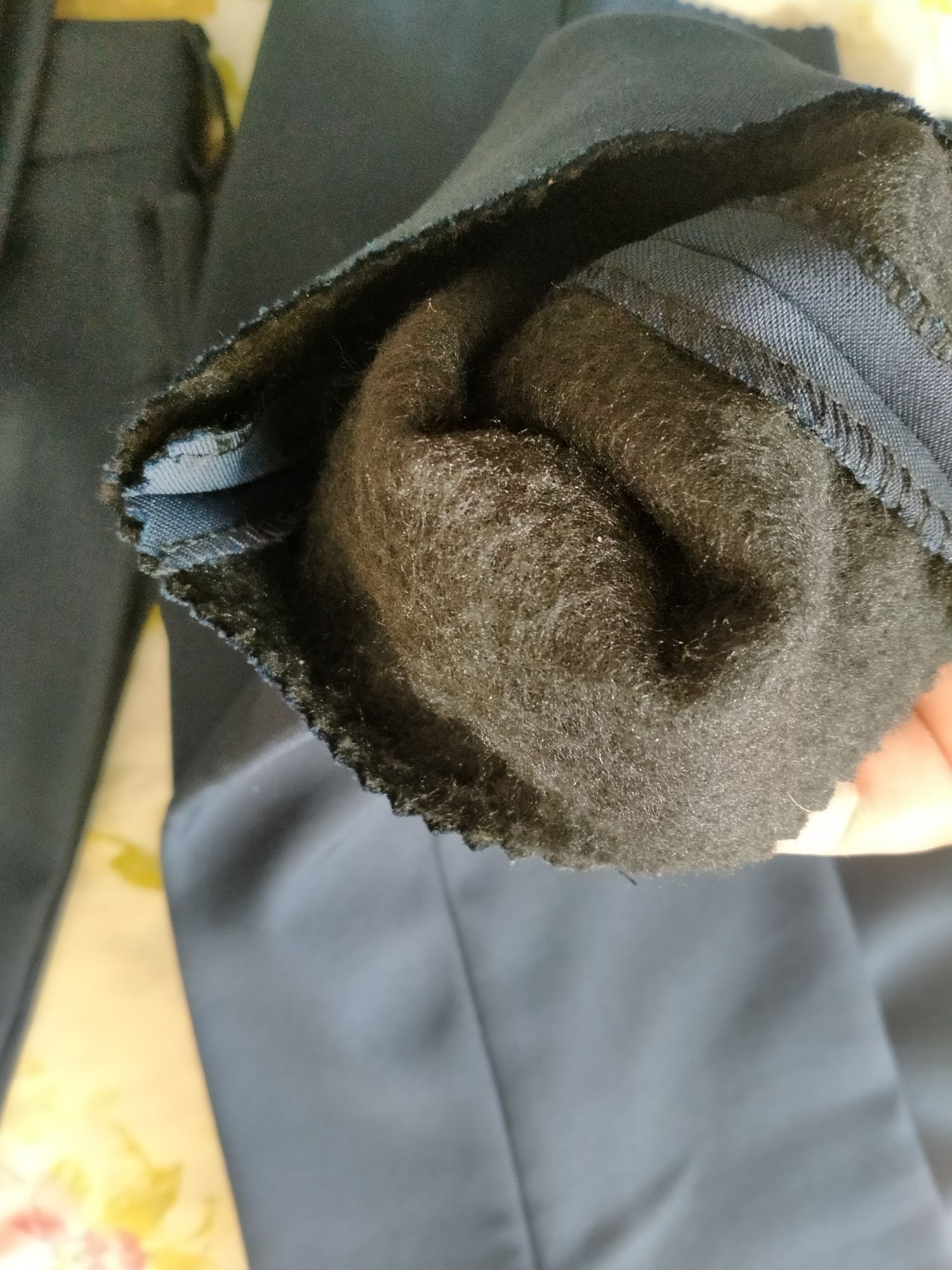 Продам школьные брюки
