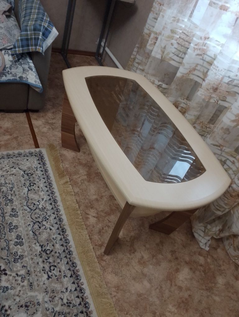 Продается столик
