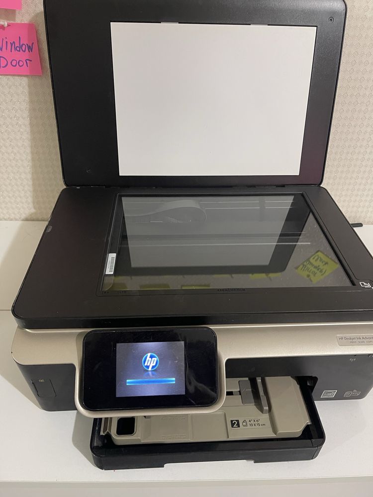 HP 6525 принтер в хорошем состояний,без картриджа