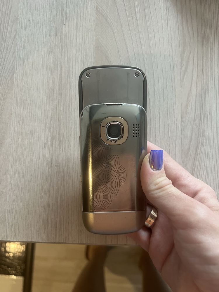 Телефоны Nokia (6260) и ( )