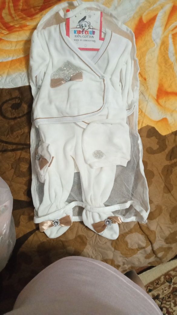 Отдаю детские вещи недорого