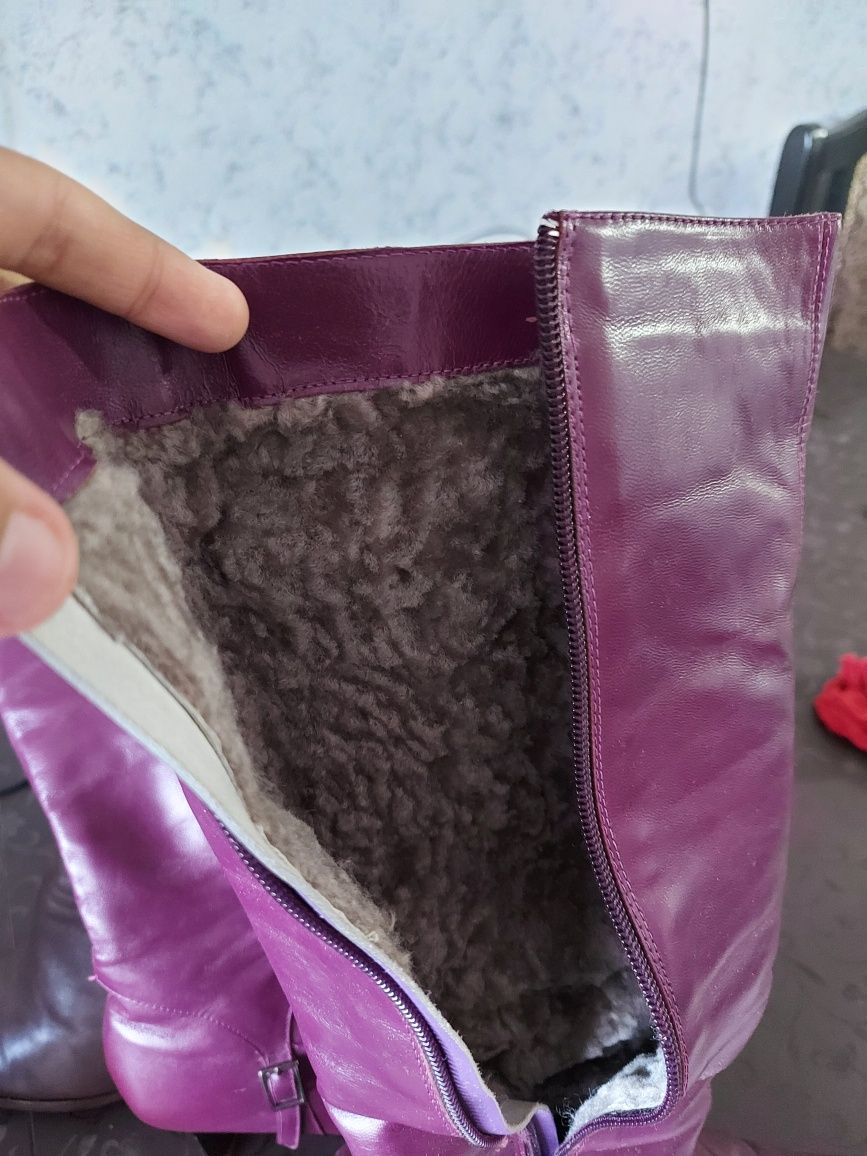 Продам женские зимние сапоги