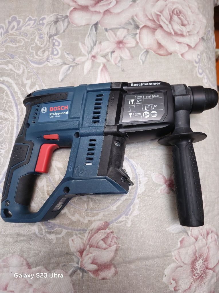 Перфоратор BOSCH