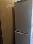 Продам холодильник Indesit в отличном состояние