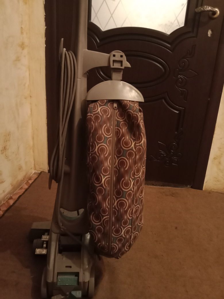Пылесос сатылады
