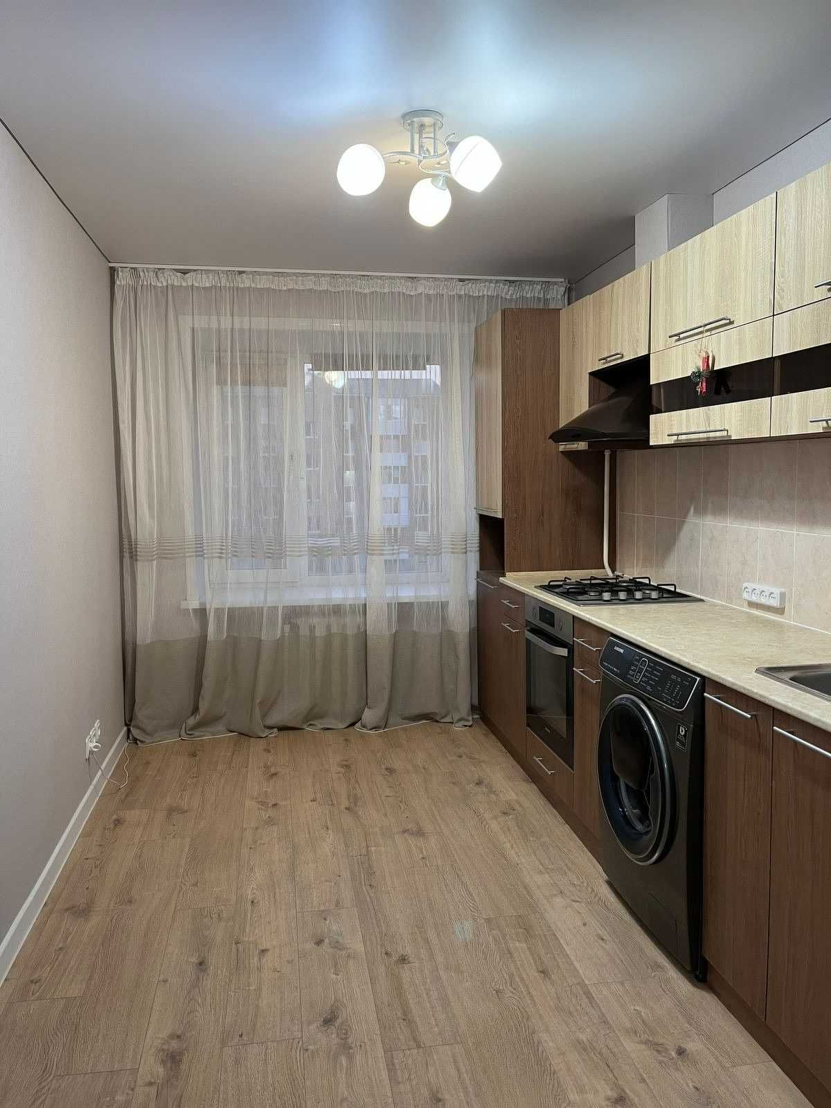 Продам 2-ком квартиру в Мкр Юбилейный! 54,5 квадрат! 3 этаж!