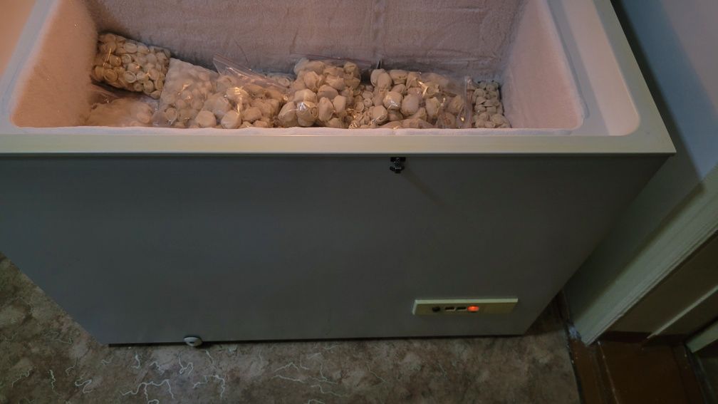 Продам морозильную камеру ardo