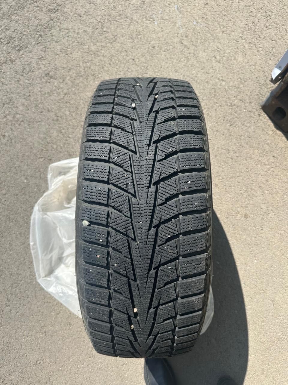 Hankook Winter i*cept X RW10 235/55 R18 100T без шипов (б/у)