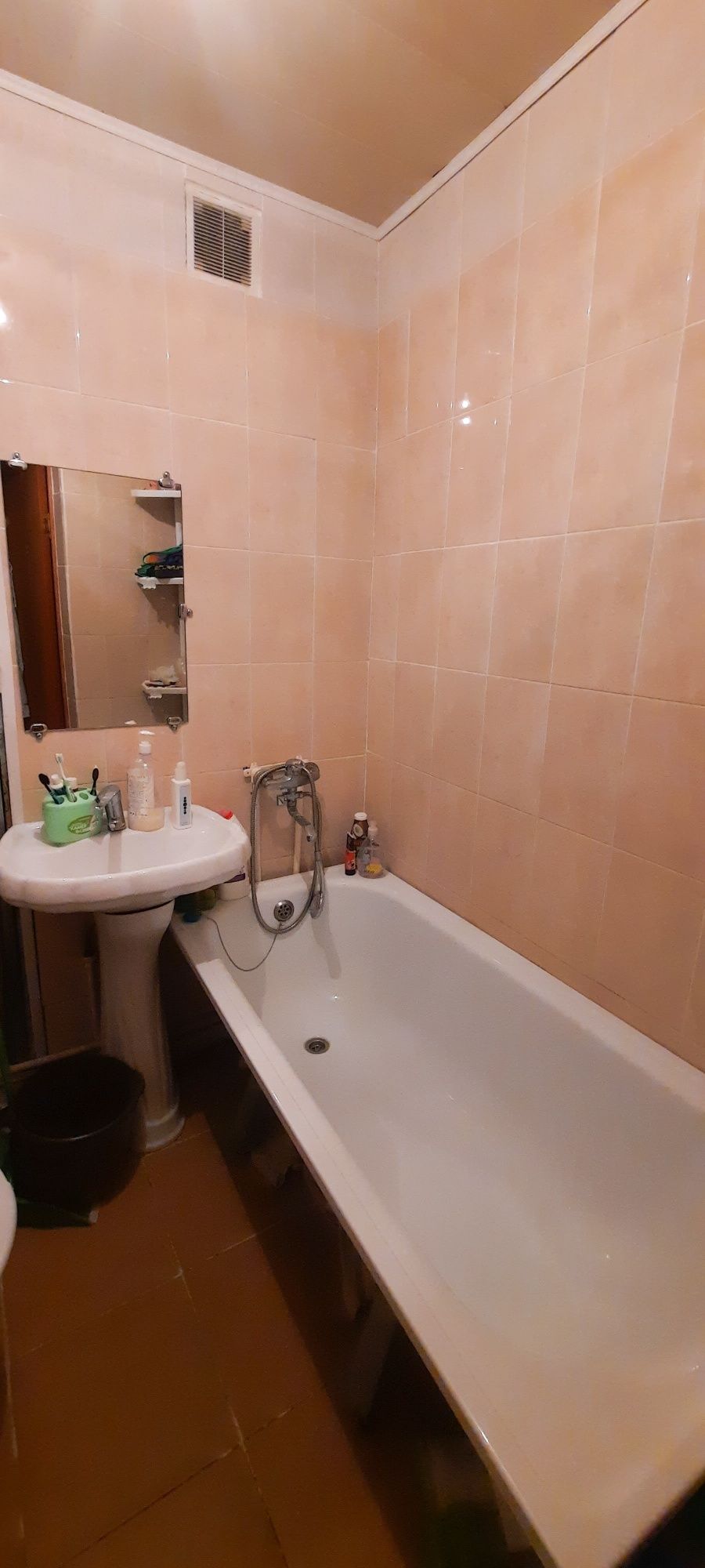 Продам 1-комн квартиру на 19 районе