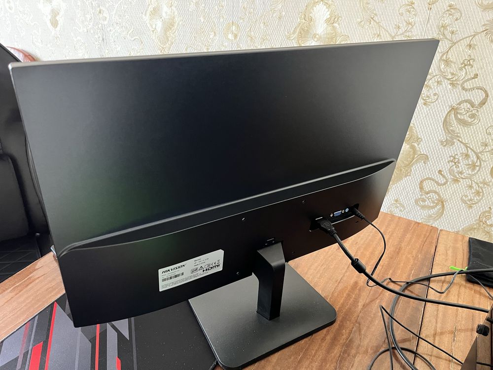 Продам монитор Hikvision