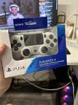 Игровой контроллер Sony Dualshock 4 v2 белый