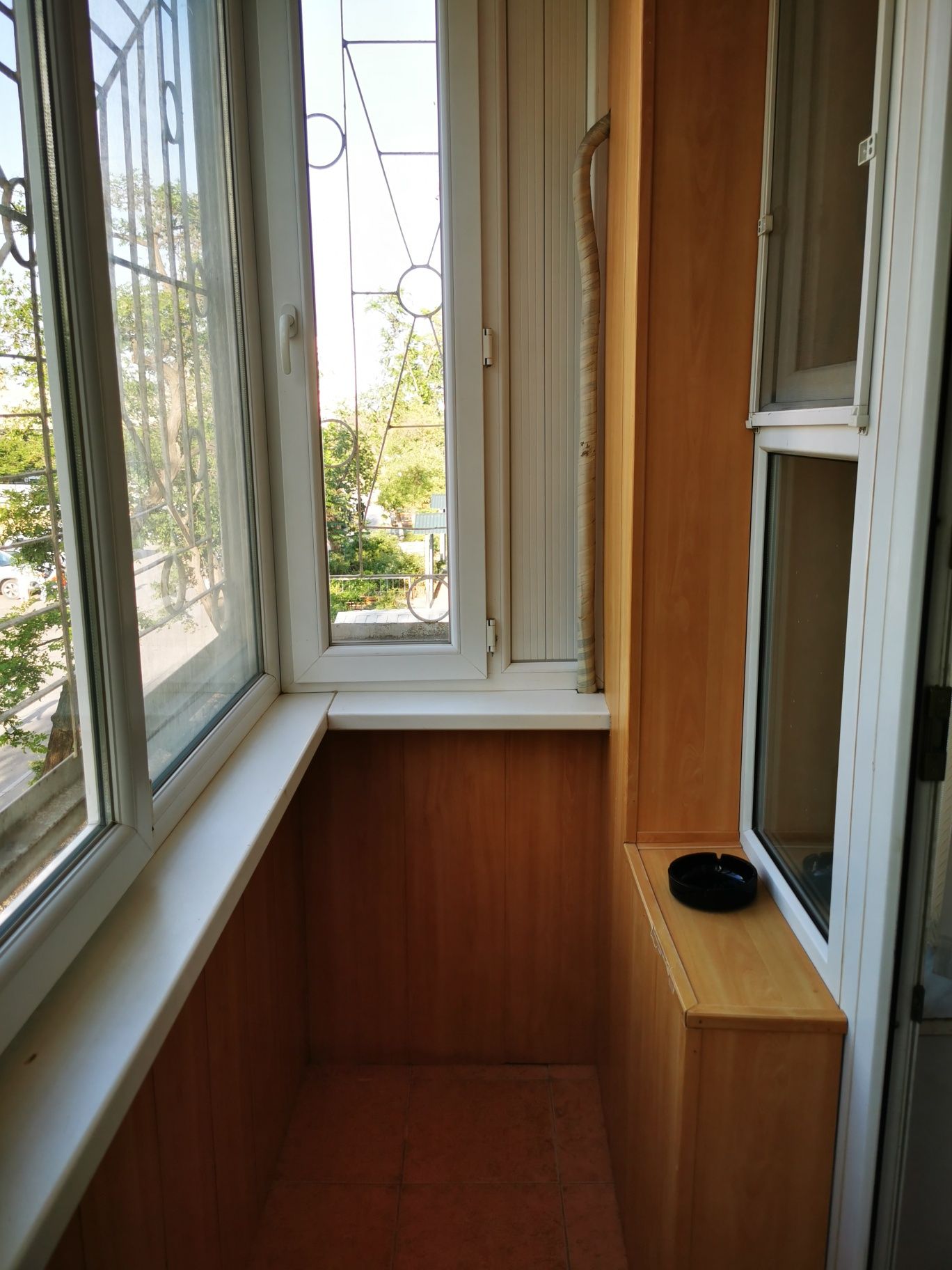 Посуточно 3-х комнатная квартира, 12 мкр, 2 эт.
