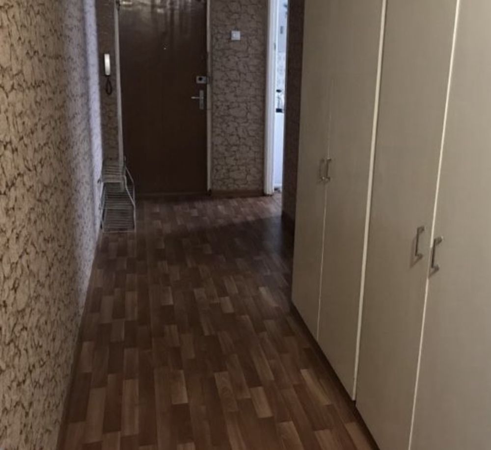 Продам 3 ком кв в районе Электротовары