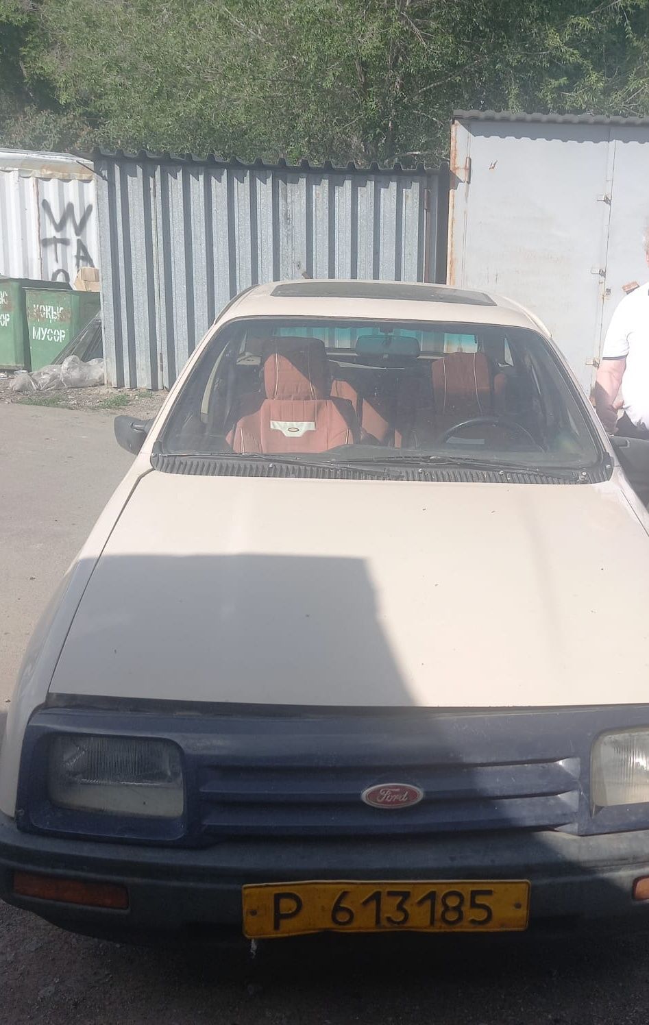 Продам машину Ford Sierra