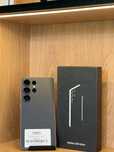 Samsung S25 Ultra 256gb black.