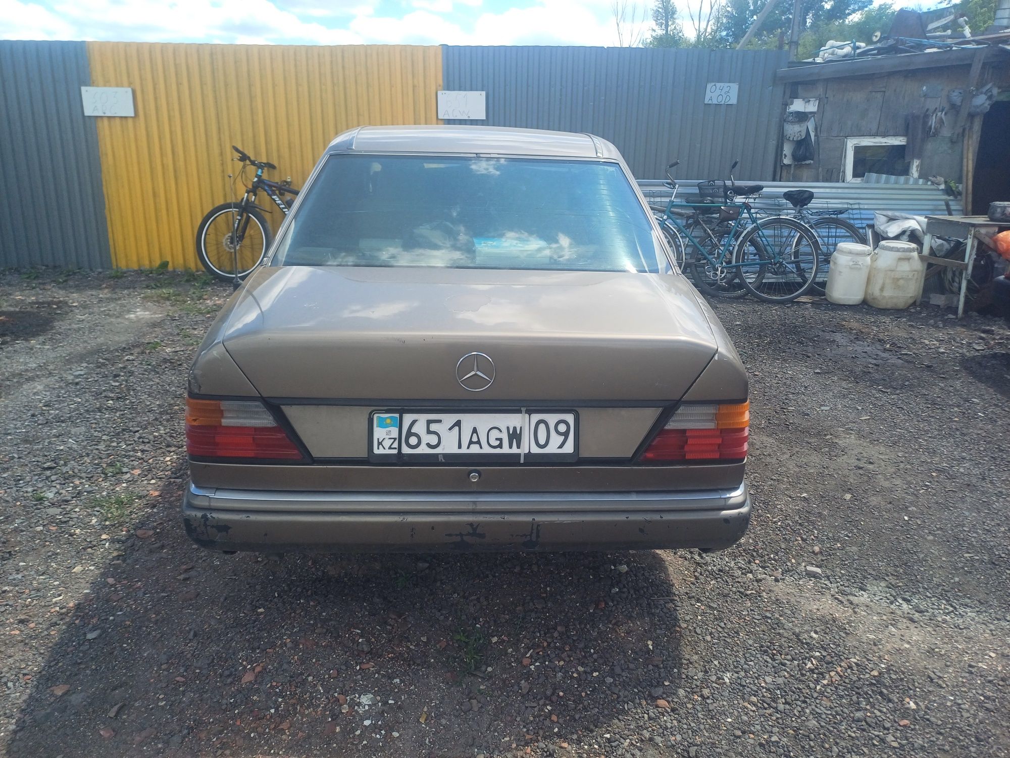 Продам Мерседес е200