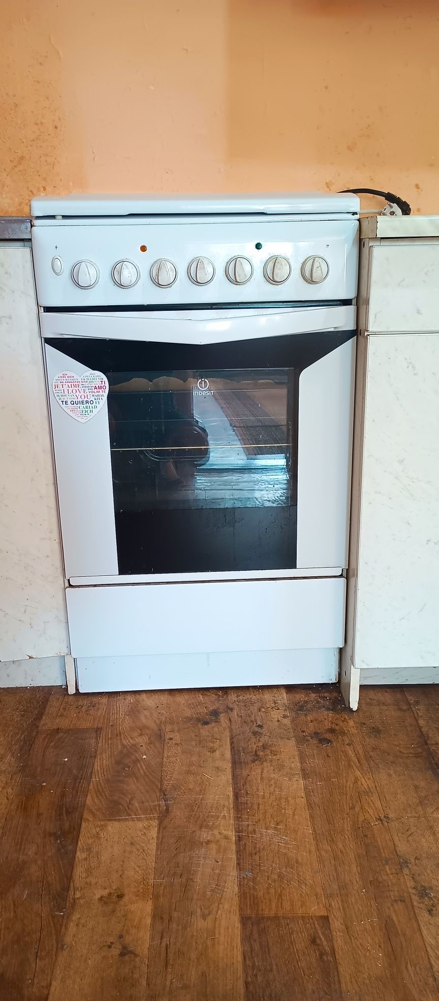 Газ плита INDESIT