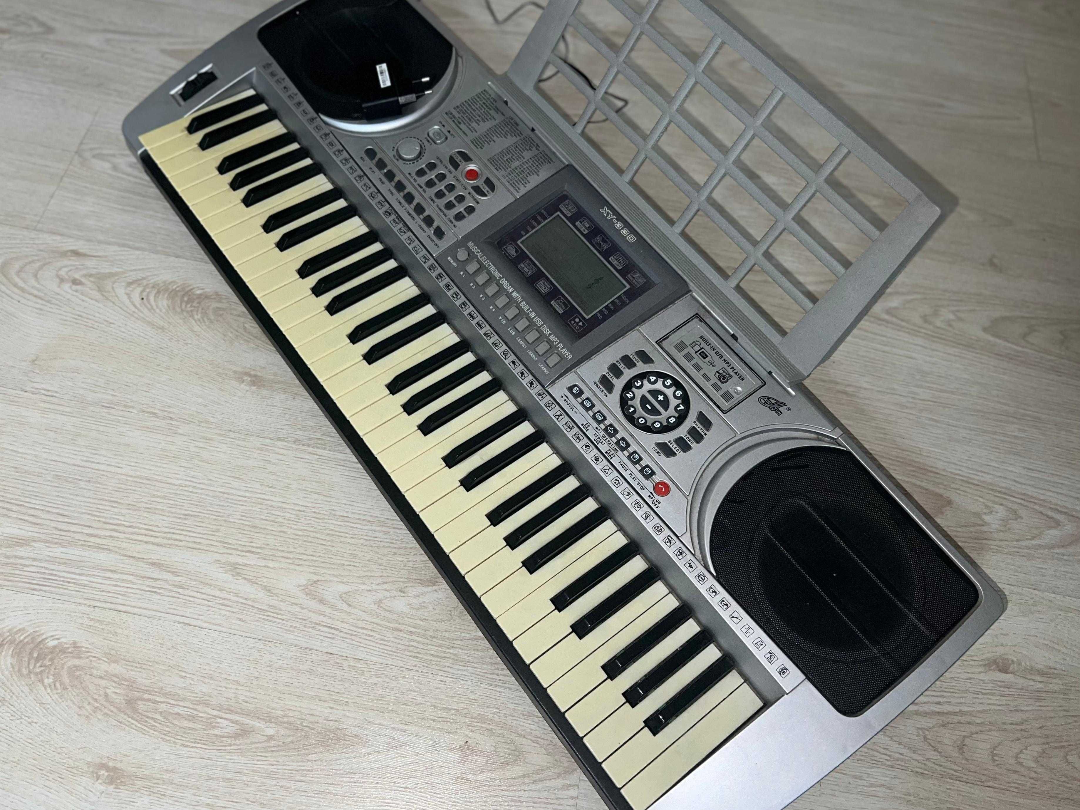Синтезатор  xy-330