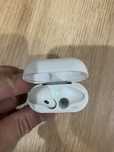 Продам оригинальные наушники Airpods 2 в хорошем состоянии