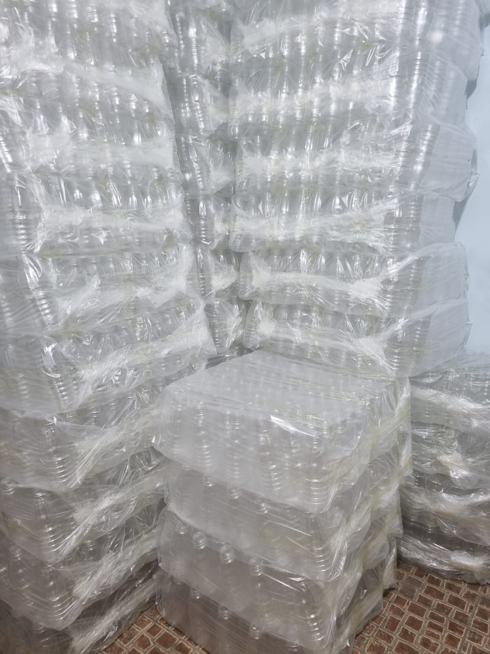 ПЭТ , пластиковые бутыли 0.5 л. бутылка. Тара.