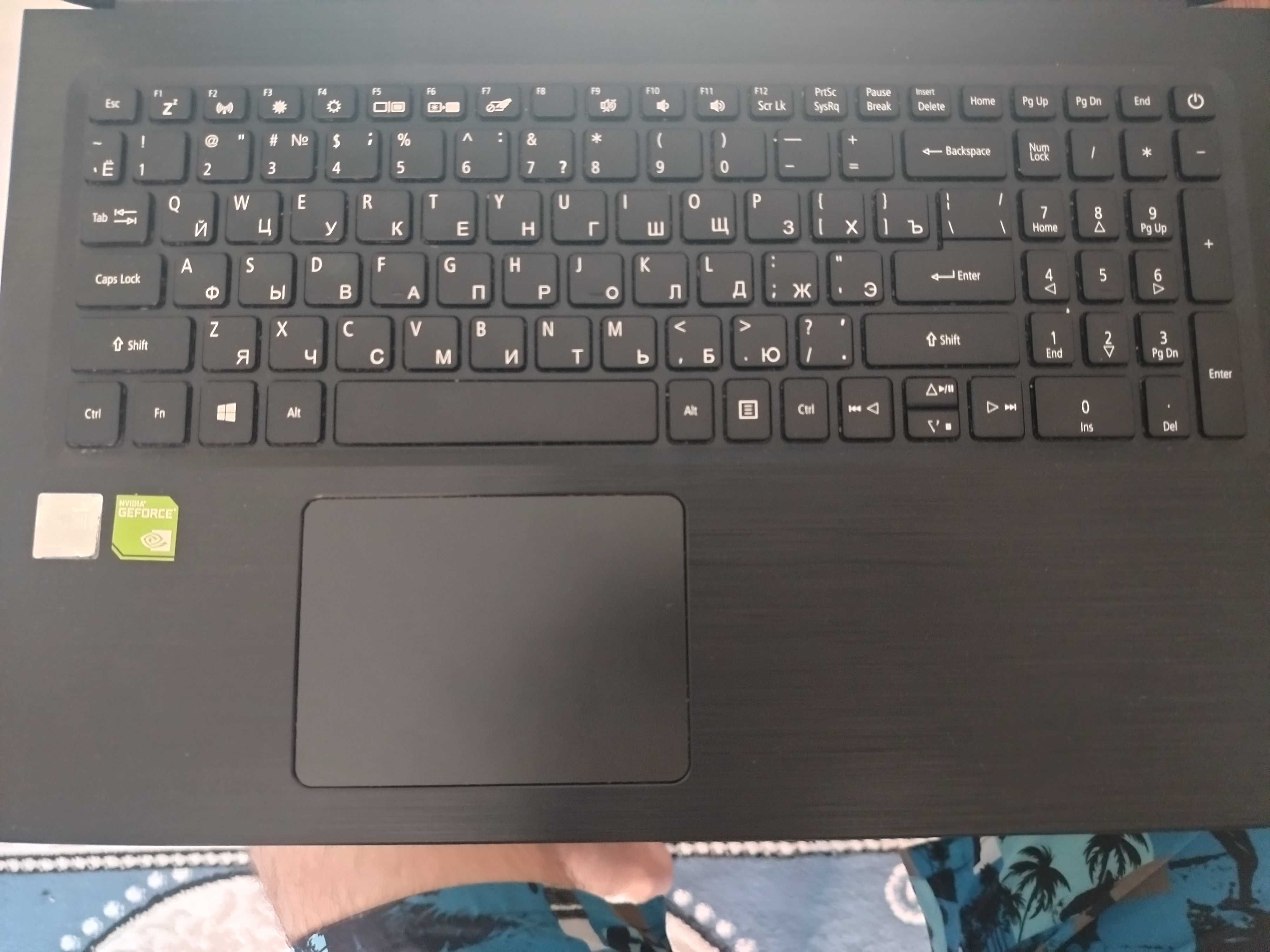Ноутбук Acer, в рабочем состоянии.
