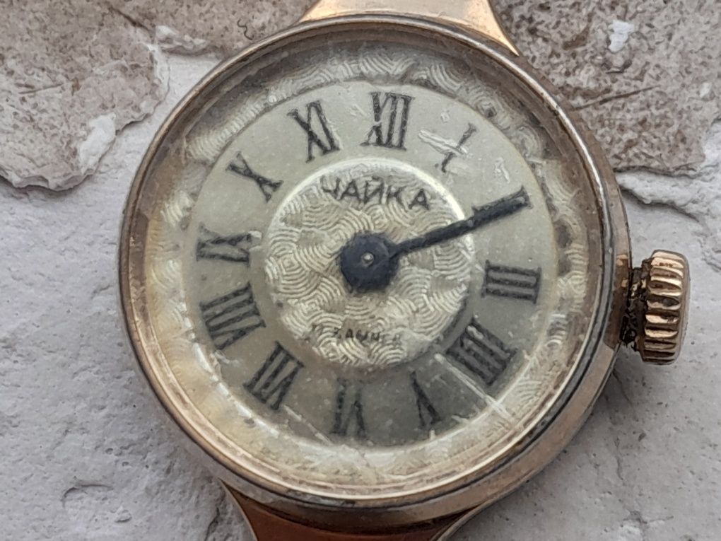 Часы.чаика.подзолочны.17 камнеи