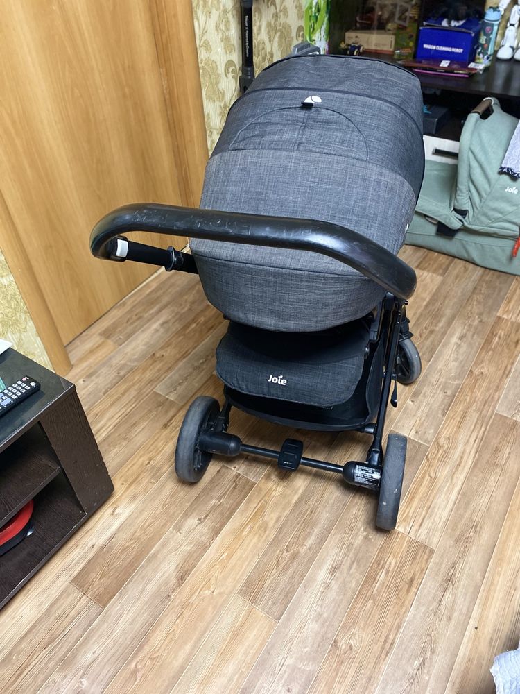 Коляска Joie Chrome 2в1