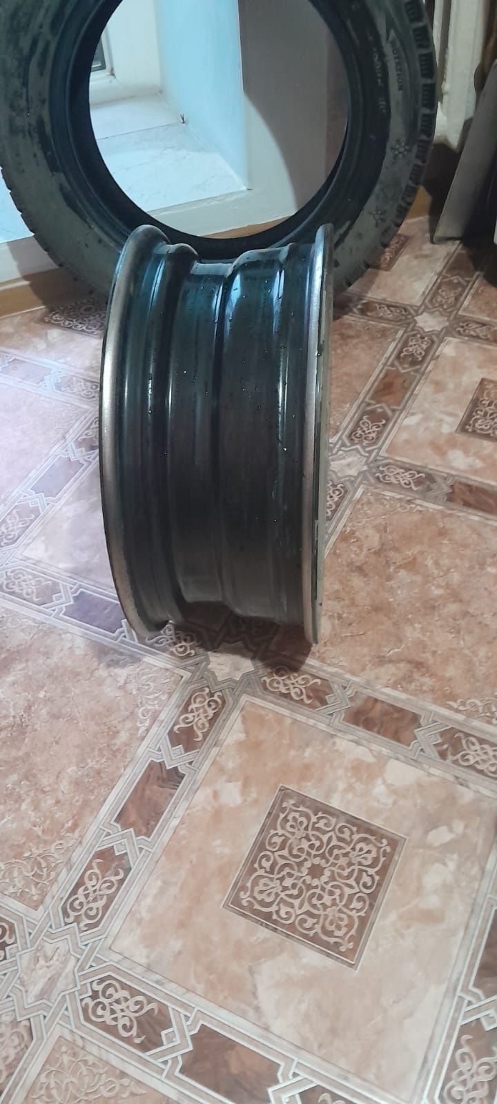Продам диски с колпаками