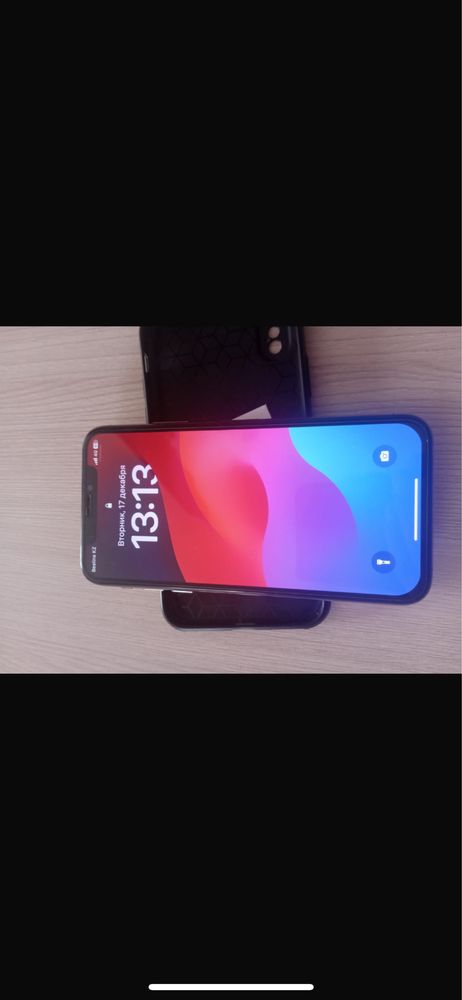 iPhone xc емкость 77  64 гб