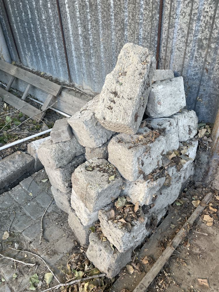 Кирпичи ракушеблок