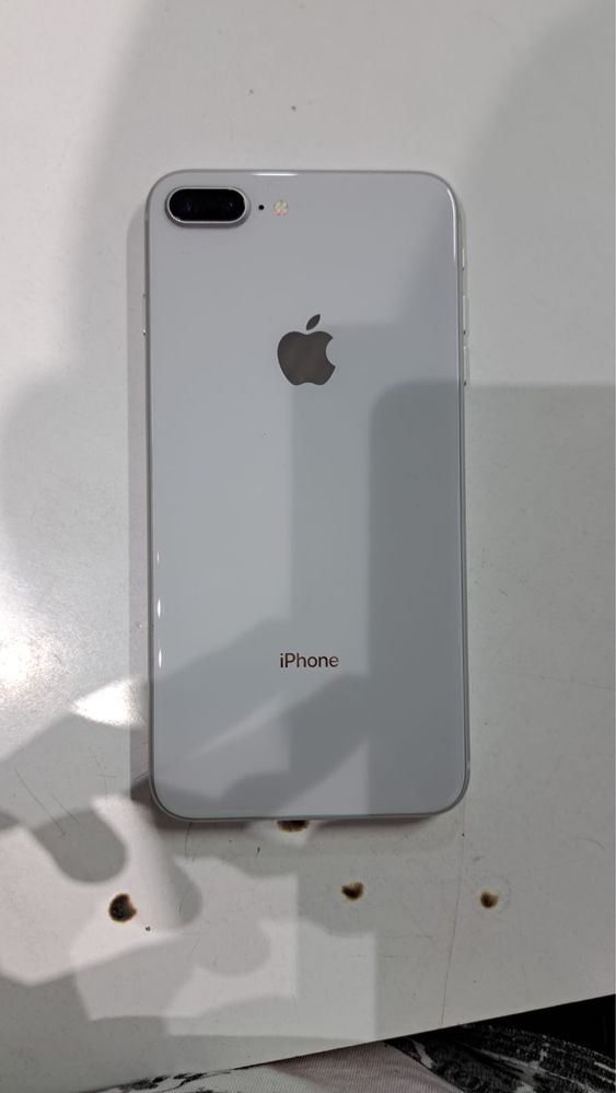 Продам Iphone 8+ 64gb