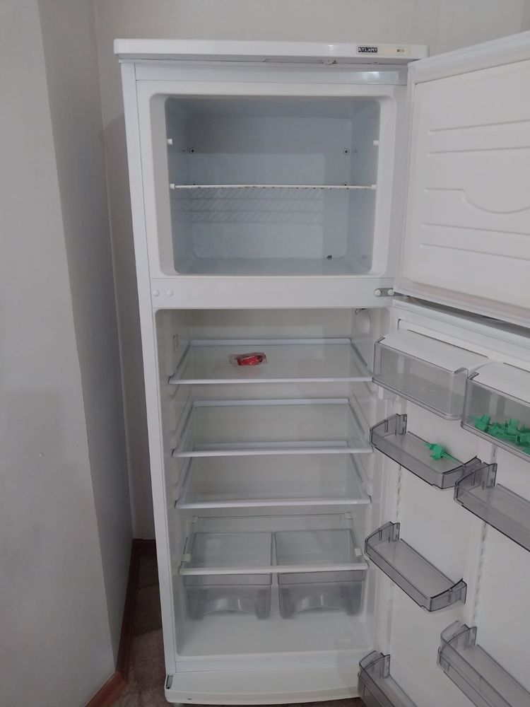 Продается холодильник