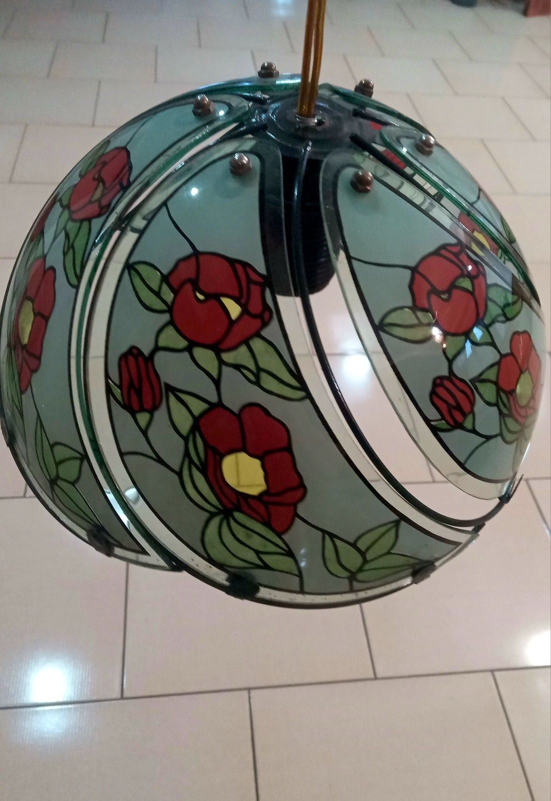 Продаётся люстра