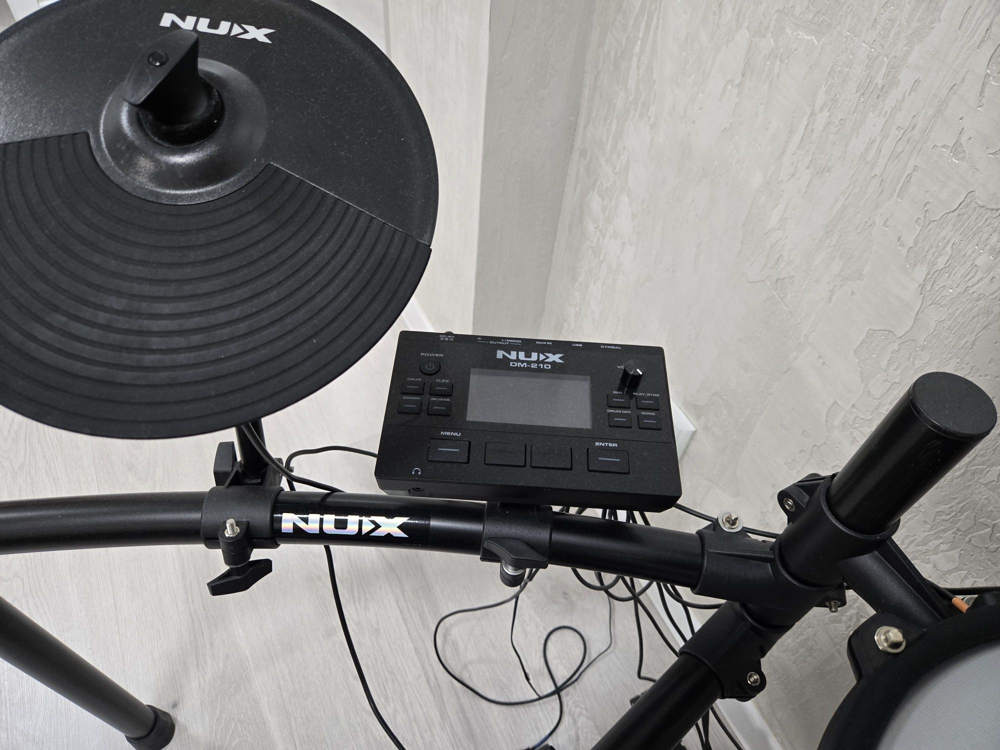 Продам барабанную установку NUX DM-210