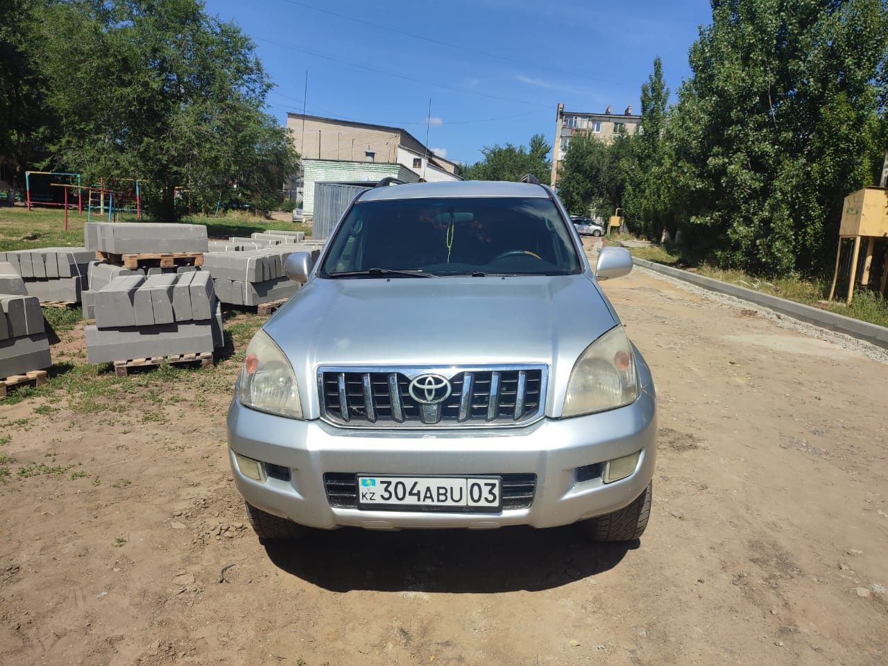 Таёту  Прадо 120