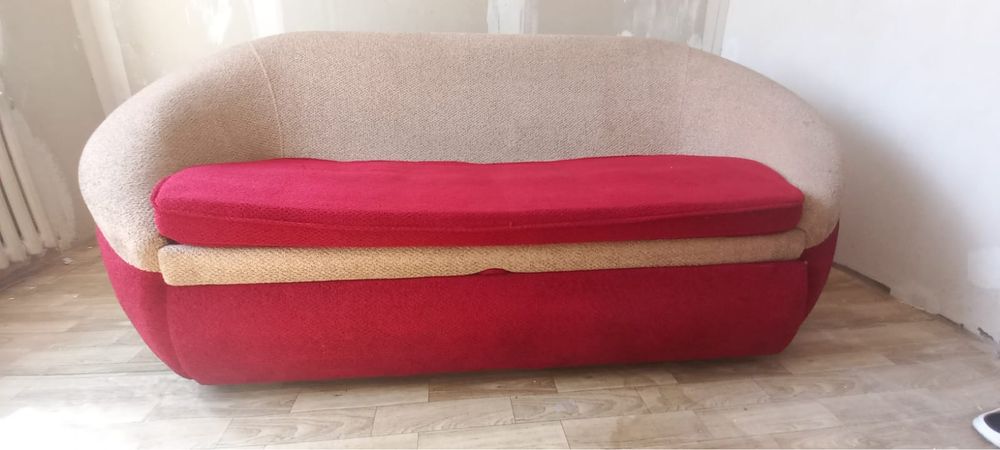 Продам 2 раскладных дивана и кресло Б/У