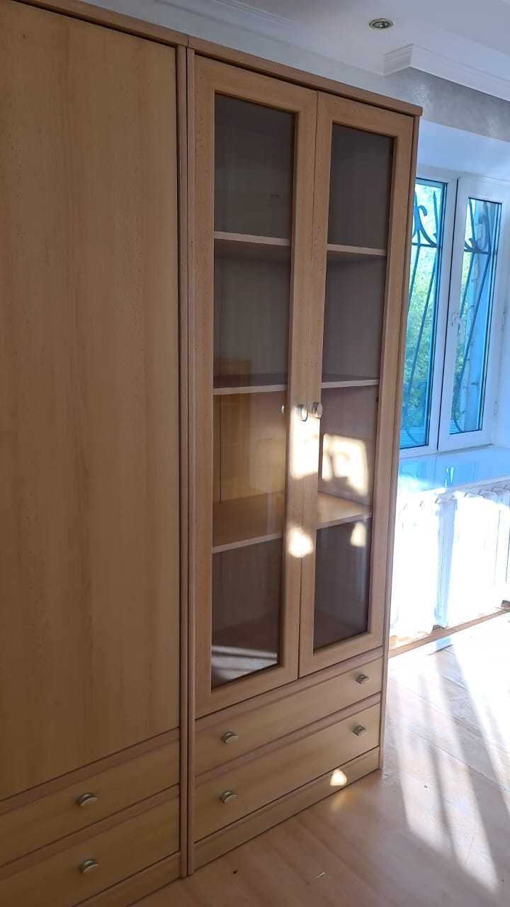 Продам мебельный комплект