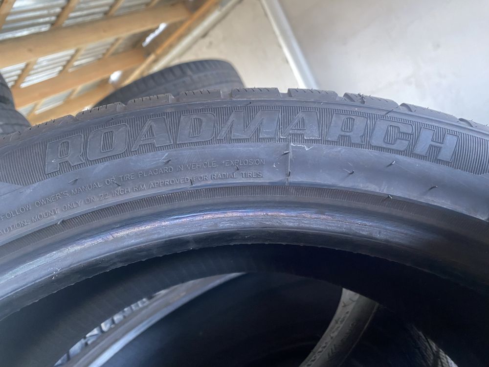 Пара зимние шины 275/40/22 275/40R22 Roadmarch.