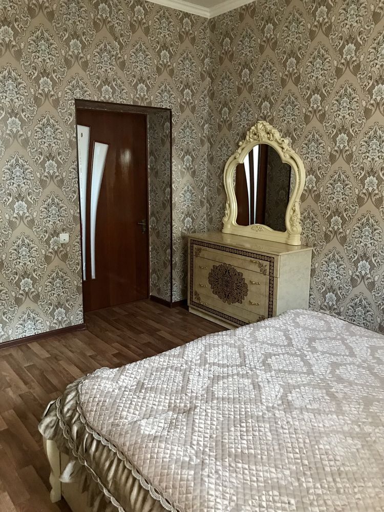 Чистый и ухоженный дом отличной планировки в самом центре.