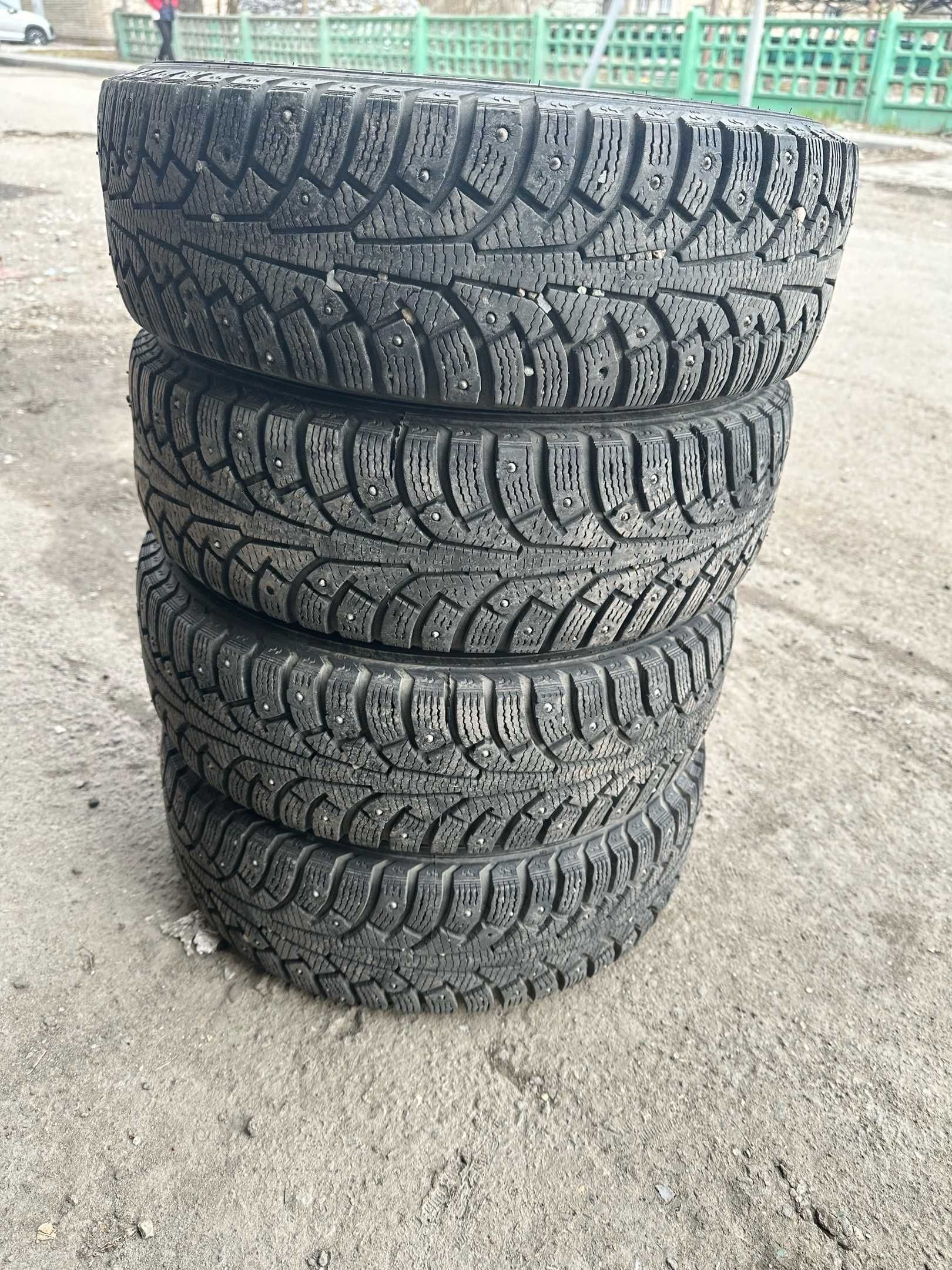 Диски R13 с зимней резиной Nokian 175/70