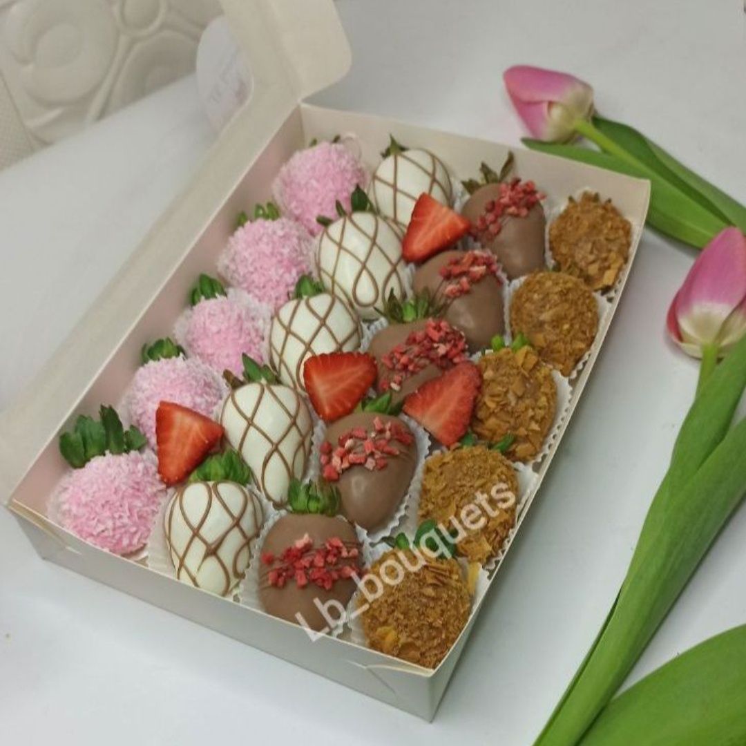 Клубника в шоколаде гранат букет цветы, гүл  конфеты, гранат финики