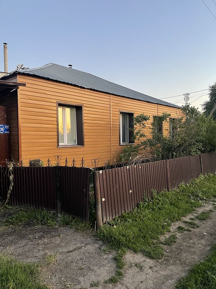 Продам дом не долеко от центра 104 кв. за 21 мил.